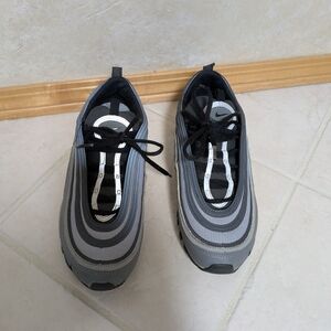 Nike Air Max Sneakers